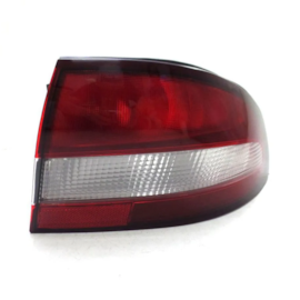 Lanterna OMEGA Australiano 1999 a 2001 Direito Usada Lanterna OMEGA Australiano 1999 a 2001 Direito Usada