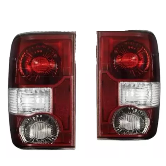 Par Lanterna RANGER 05 a 10 Carcaça Vermelha Par Lanterna RANGER 05 a 10 Carcaça Vermelha